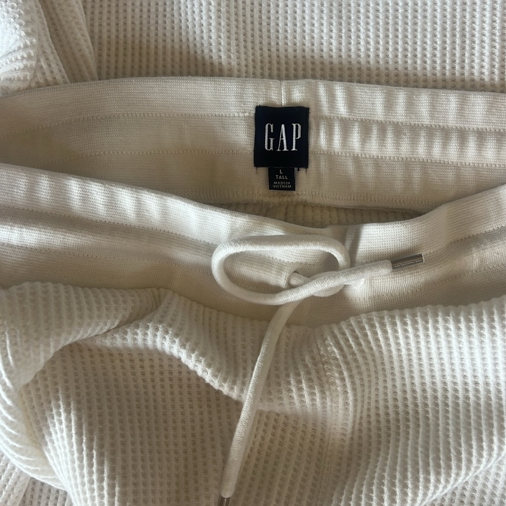 GAP Ivory Ribbed Lounge Set - Picture 4 of 11